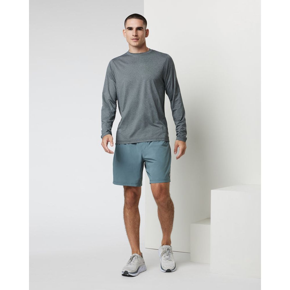 Vuori Men's Long Sleeve Tradewind Performace Tee 2.0 in Heather Grey