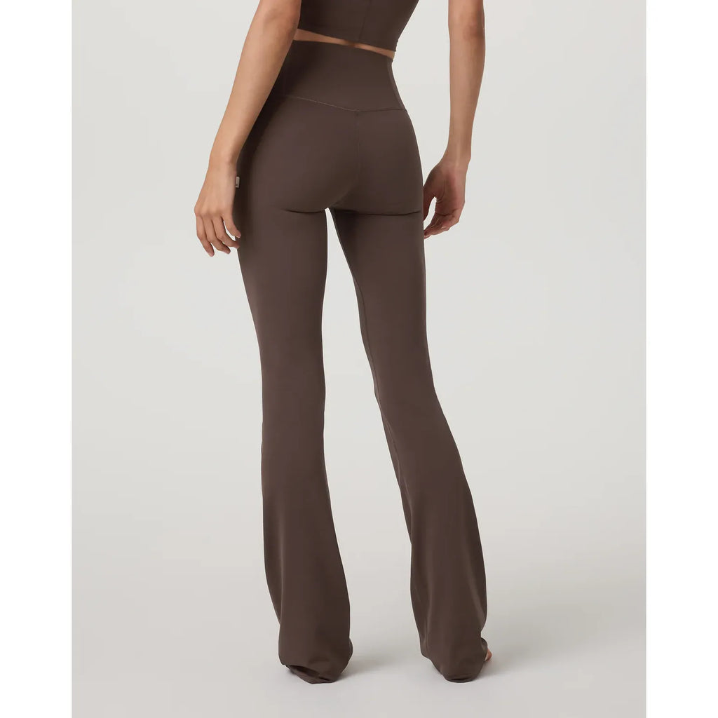 Vuori Women's AllTheFeels™ Slim Flare in Java